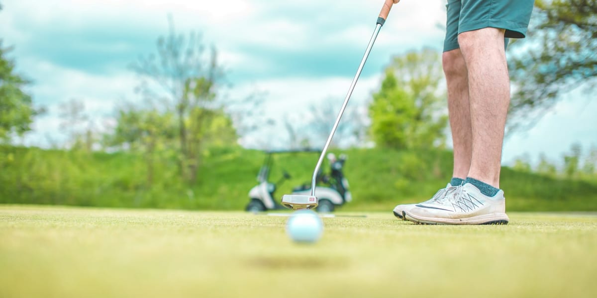 The Claw: When Your Putting Gets So Bad You're Willing to Look Ridiculous